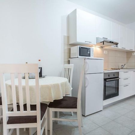 Apartments Bezmalinovic 2 Bol Buitenkant foto