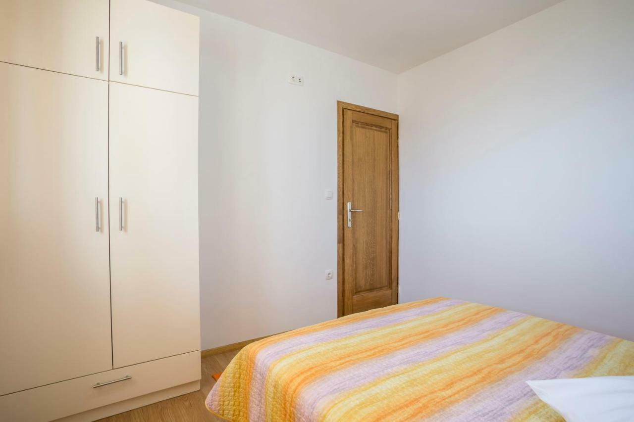 Apartments Bezmalinovic 2 Bol Buitenkant foto