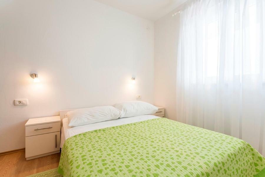 Apartments Bezmalinovic 2 Bol Buitenkant foto